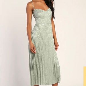 Regal Romance Sage Floral Jacquard Pleated Satin Midi Dress